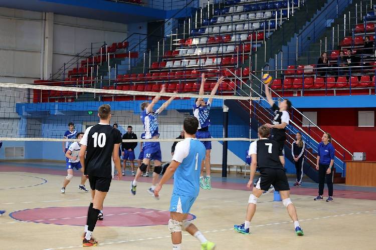 Волейболисты НИУ «БелГУ» одержали третью победу подряд