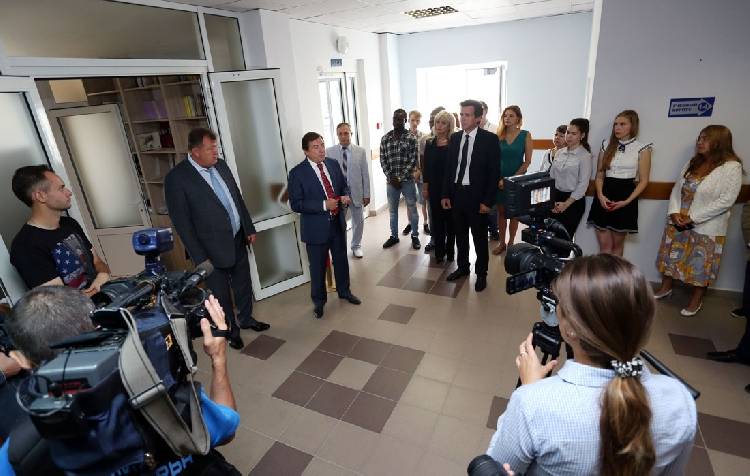 The twelfth nominal classroom was opened in the university