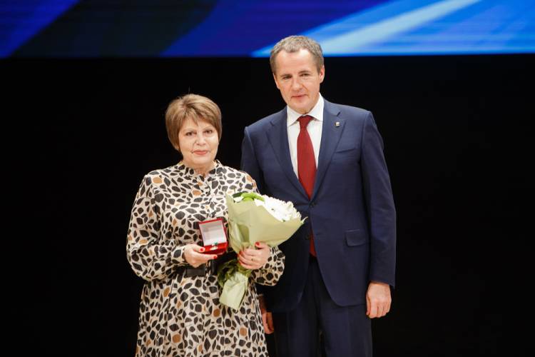 Профессора НИУ «БелГУ» награждены медалями «За заслуги перед Землёй Белгородской» II степени