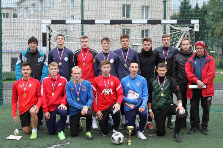 Студенты педагогического института НИУ «БелГУ» выиграли спартакиаду по мини-футболу