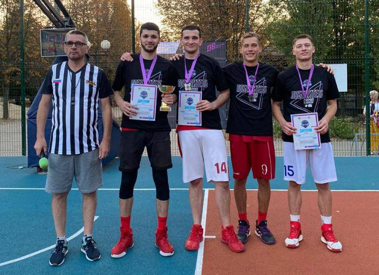 Баскетбольные команды НИУ «БелГУ» выиграли областные соревнования