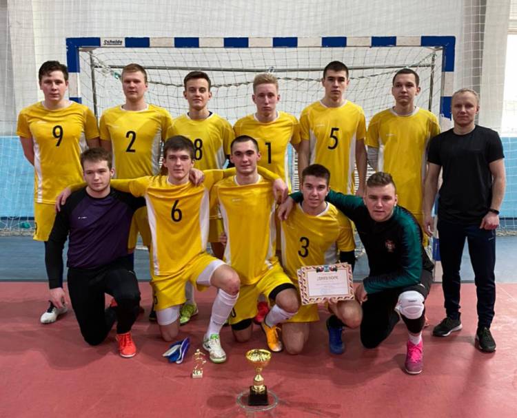 Студенты инжинирингового колледжа НИУ «БелГУ» выиграли областную спартакиаду по мини-футболу