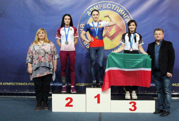 Спортсменка НИУ «БелГУ» завоевала золотую медаль на чемпионате России по армрестлингу