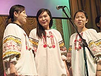 Китайские студенты поют русские частушки