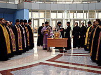 На освящение нового Учебно-спортивного комплекса собралось всё белгородское духовенство