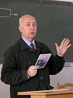 В.А.Касьянов представляет свой учебник
