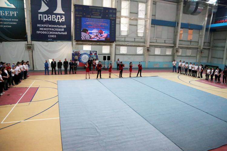 Russia's Strongest Student Arm Wrestlers Arrive in Belgorod