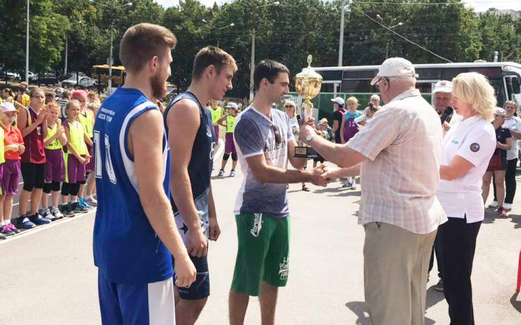 Баскетболисты университета выиграли областной турнир
