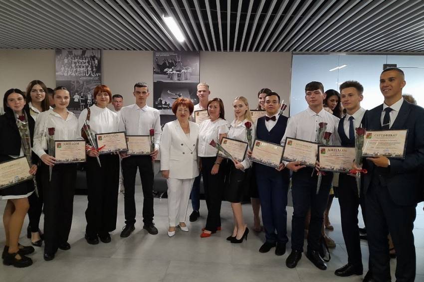 Студенты СОФ НИУ «БелГУ» стали лауреатами премии «Одарённость» 