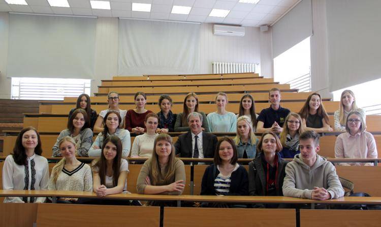Teachers and students discussed important problems of lexicography