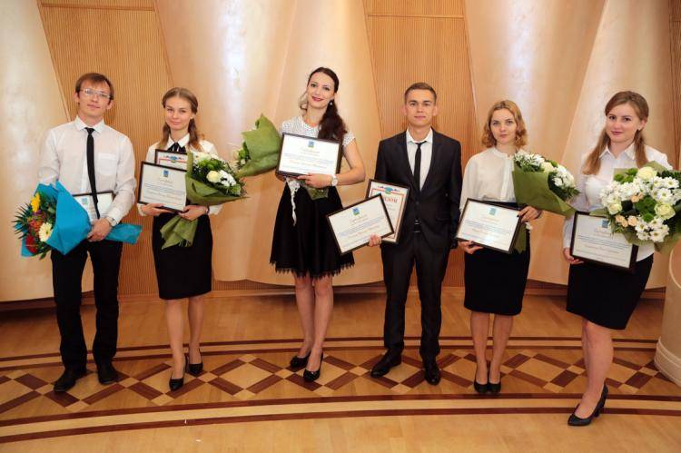 Graduates of BelSU Pedagogical Institute became the winners of the regional competition "I Am A Future Teacher"