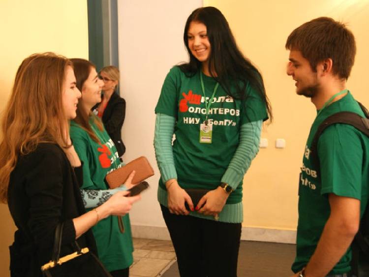 Volunteers from Russia and CIS at “Dobrovolets”