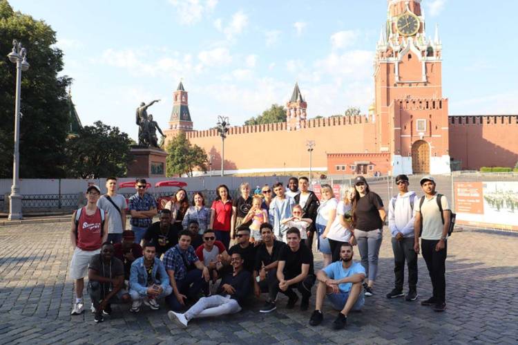 BelSU international students visit Moscow and Tula with a sightseeing tour 