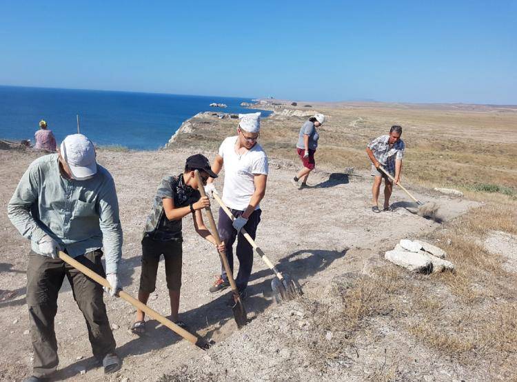 Археологи НИУ «БелГУ» побывали в Китейской экспедиции на востоке Крыма