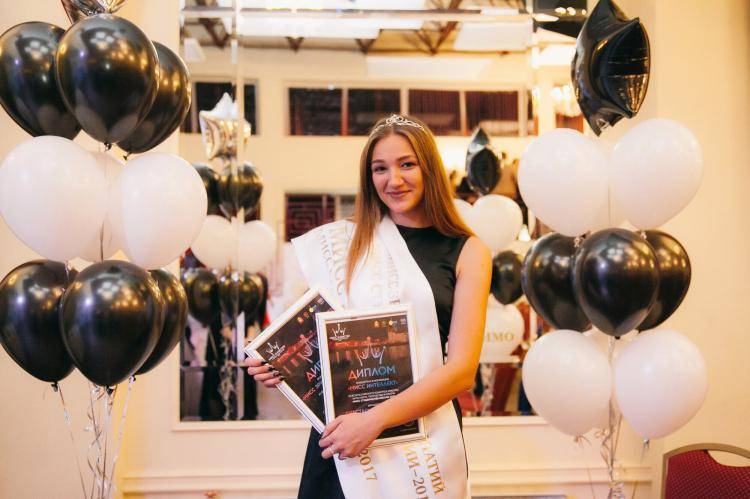 Студентка Педагогического института собрала награды на конкурсе «Мисс и Мистер Студенчество России-2017»