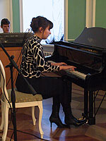 Татьяна Ливенцева, студентка второго курса, исполняет «Полонез» Огинского