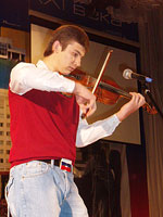 Сергей Луговской со своей удивительной скрипкой