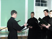	  Выступает хор Белгородской Духовной семинарии с мисионерской направленностью